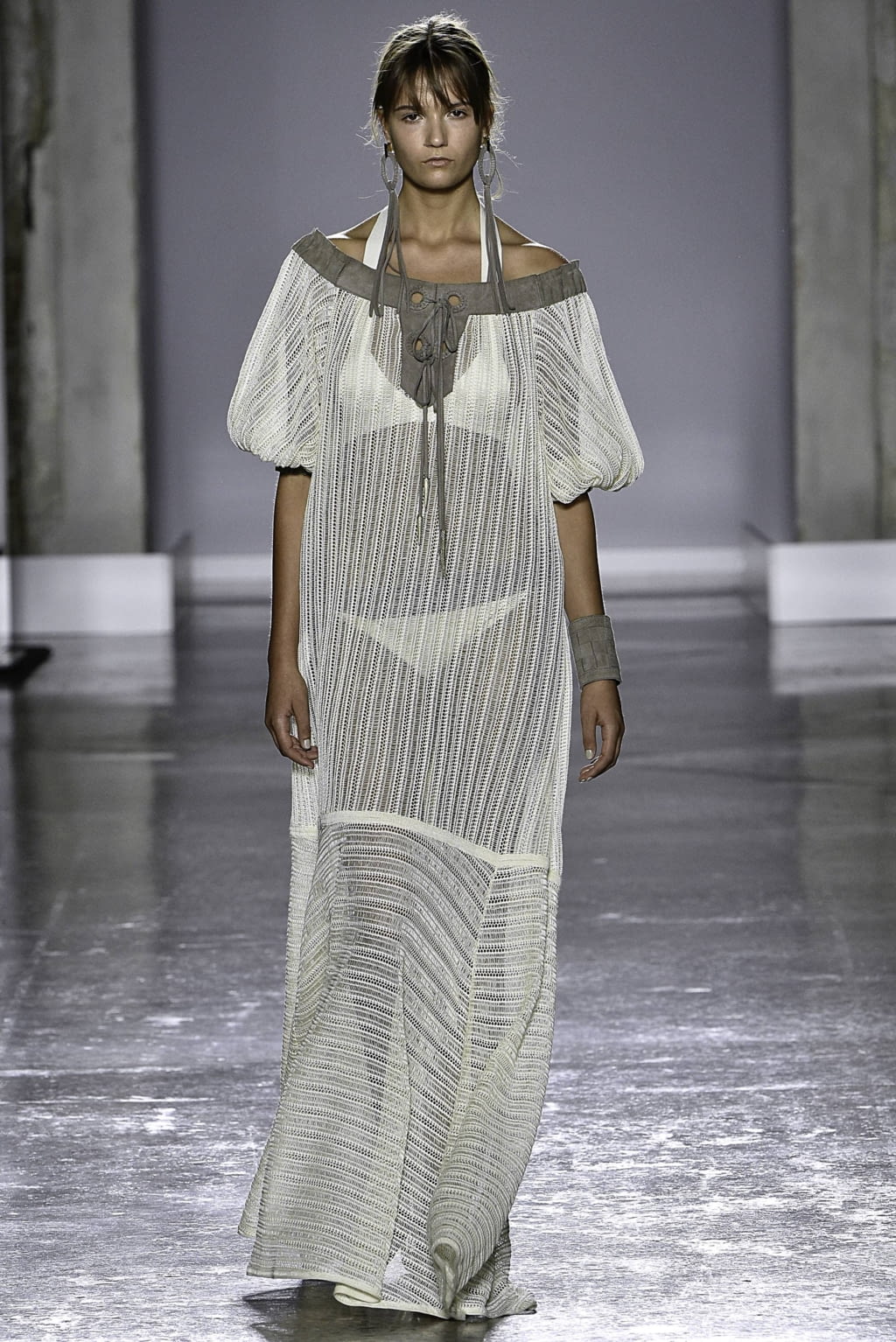 Fashion Week Milan Spring/Summer 2019 look 16 from the Les Copains collection womenswear