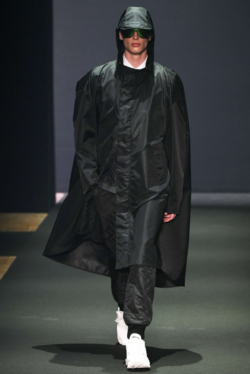 Fashion Week Milan Fall/Winter 2019 look 1 from the Les Hommes collection menswear