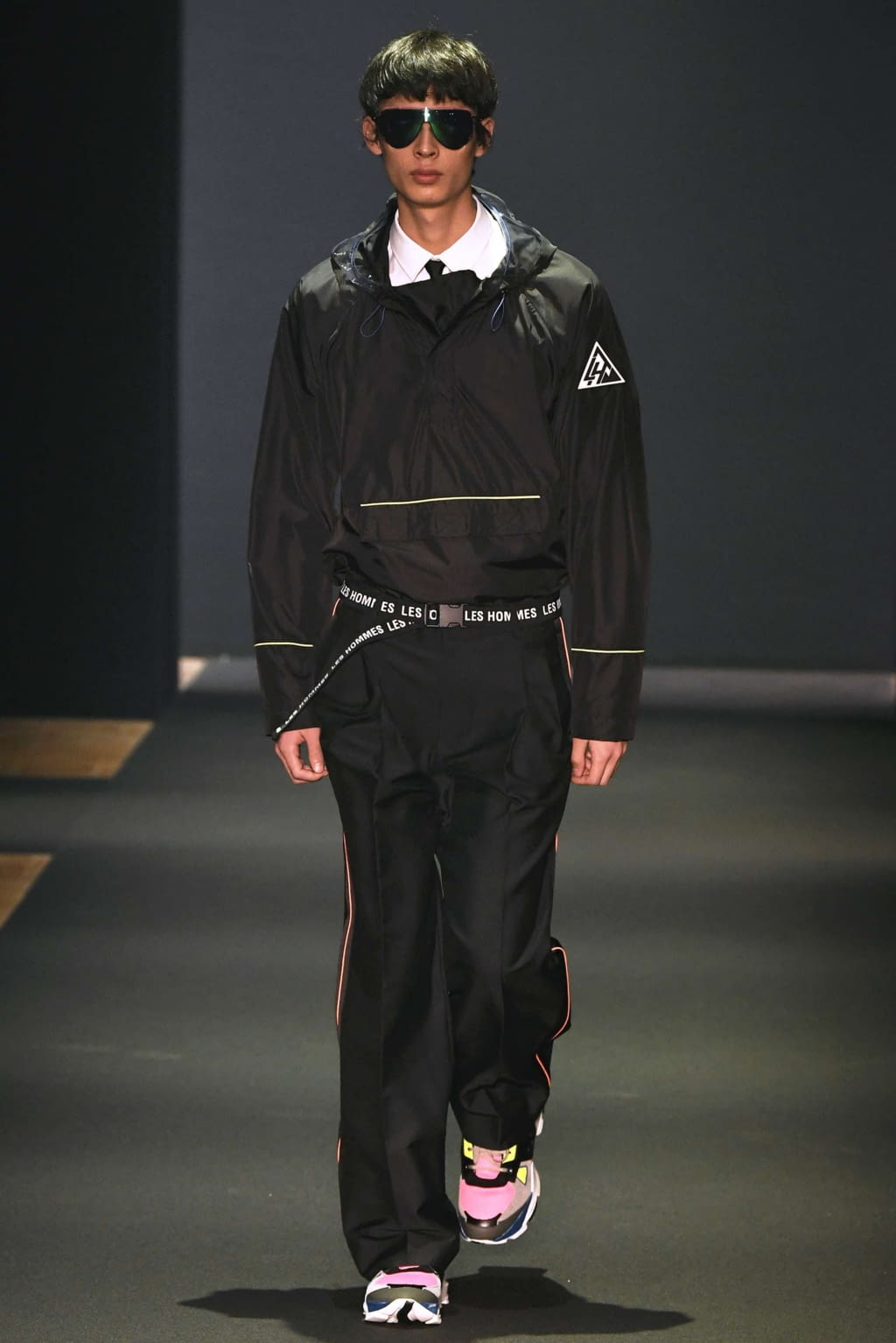 Fashion Week Milan Fall/Winter 2019 look 2 from the Les Hommes collection 男装