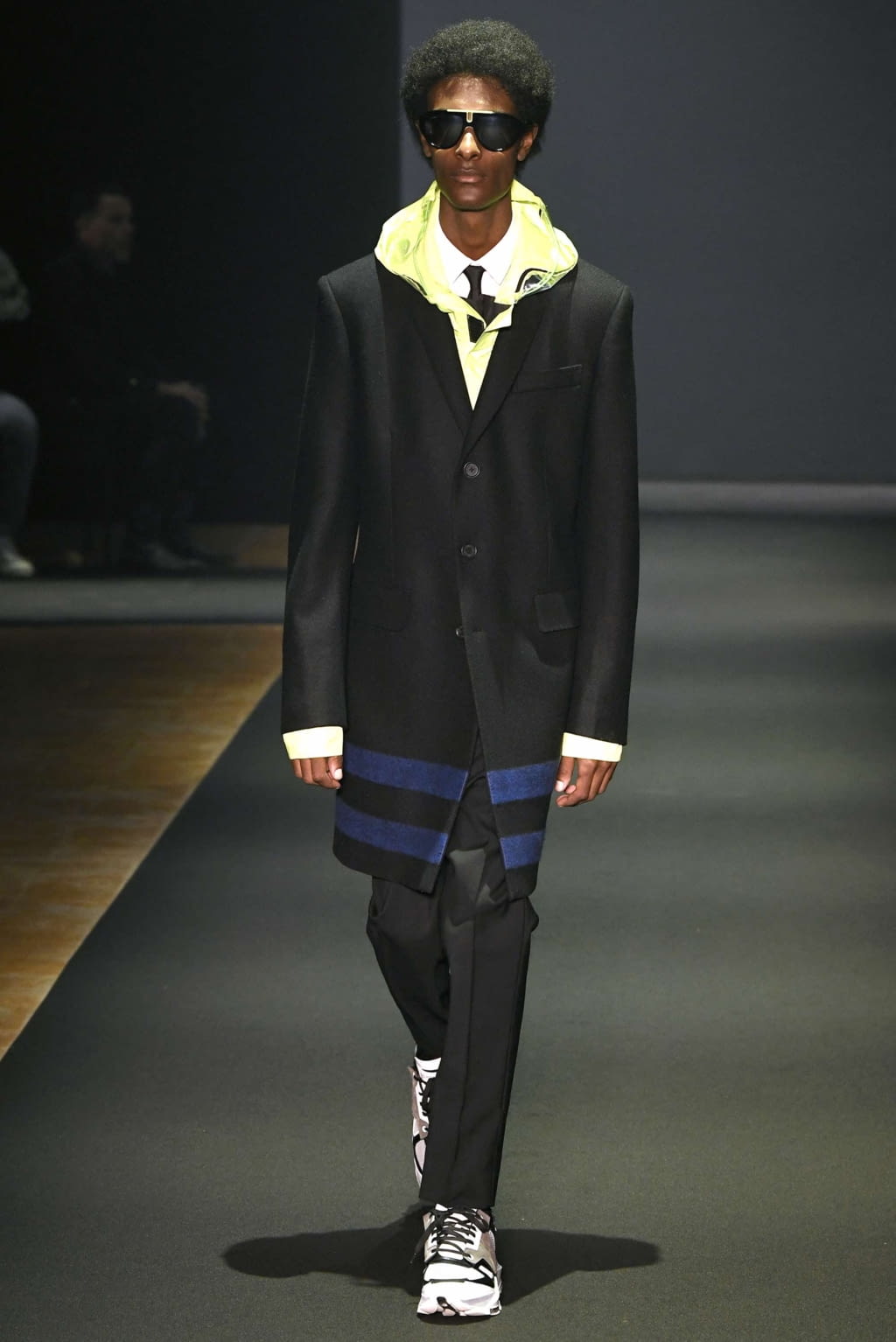 Fashion Week Milan Fall/Winter 2019 look 3 from the Les Hommes collection 男装