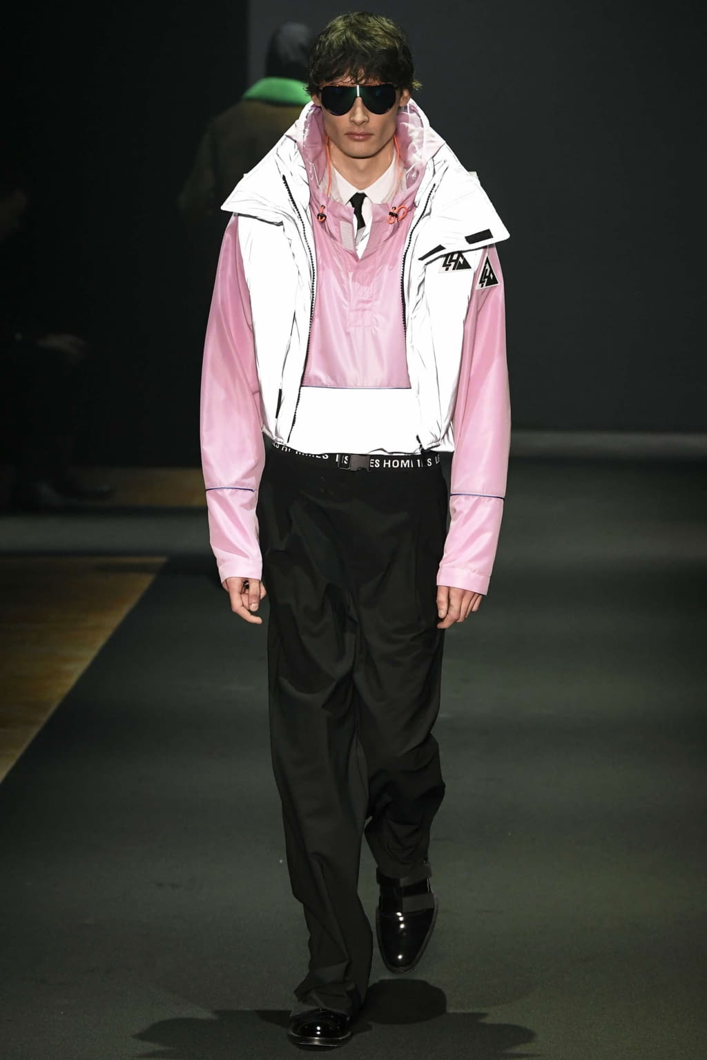 Fashion Week Milan Fall/Winter 2019 look 15 from the Les Hommes collection 男装