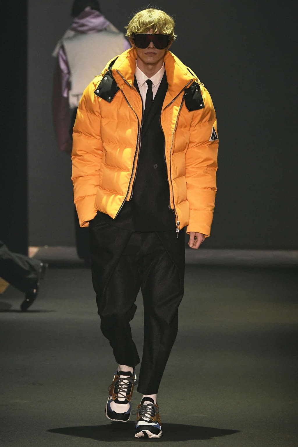 Fashion Week Milan Fall/Winter 2019 look 19 from the Les Hommes collection 男装