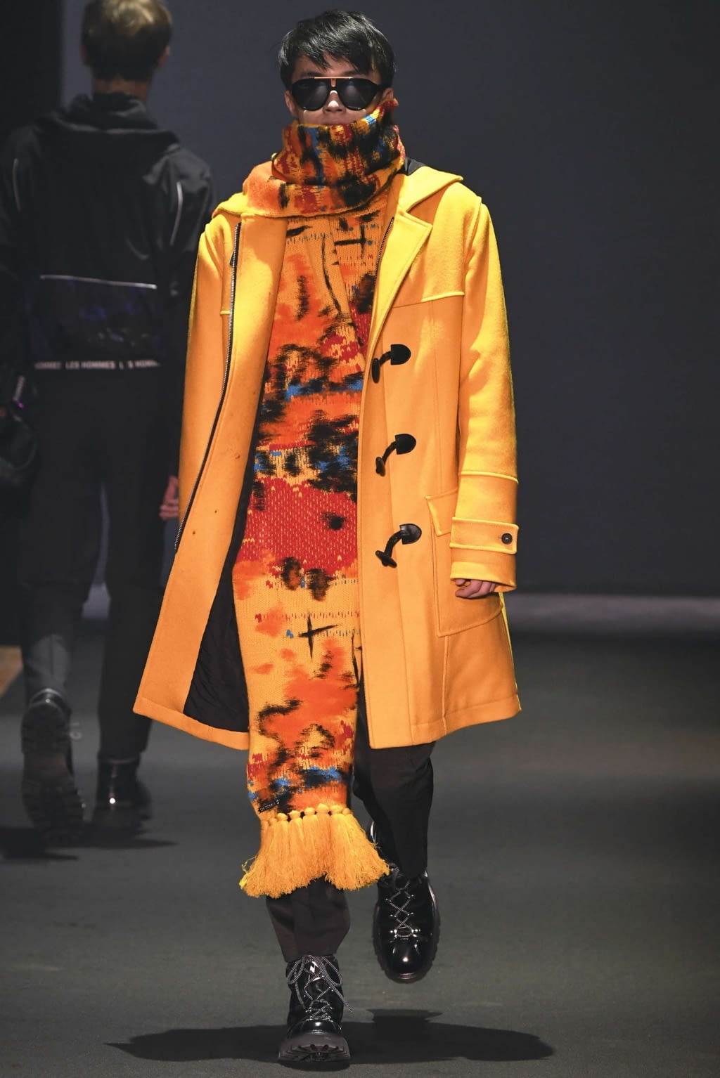 Fashion Week Milan Fall/Winter 2019 look 28 from the Les Hommes collection 男装