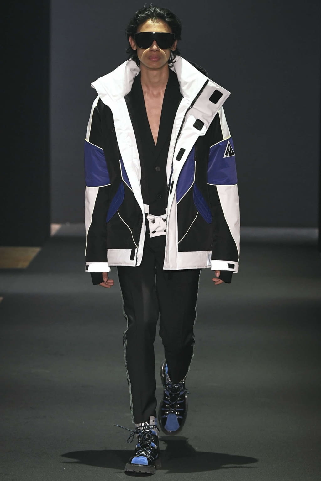 Fashion Week Milan Fall/Winter 2019 look 32 from the Les Hommes collection menswear