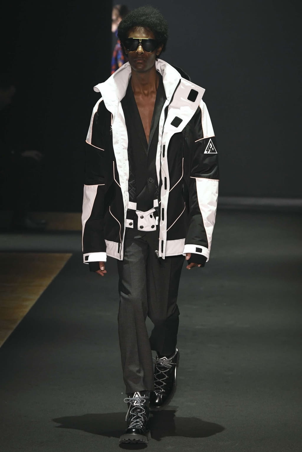 Fashion Week Milan Fall/Winter 2019 look 37 from the Les Hommes collection 男装
