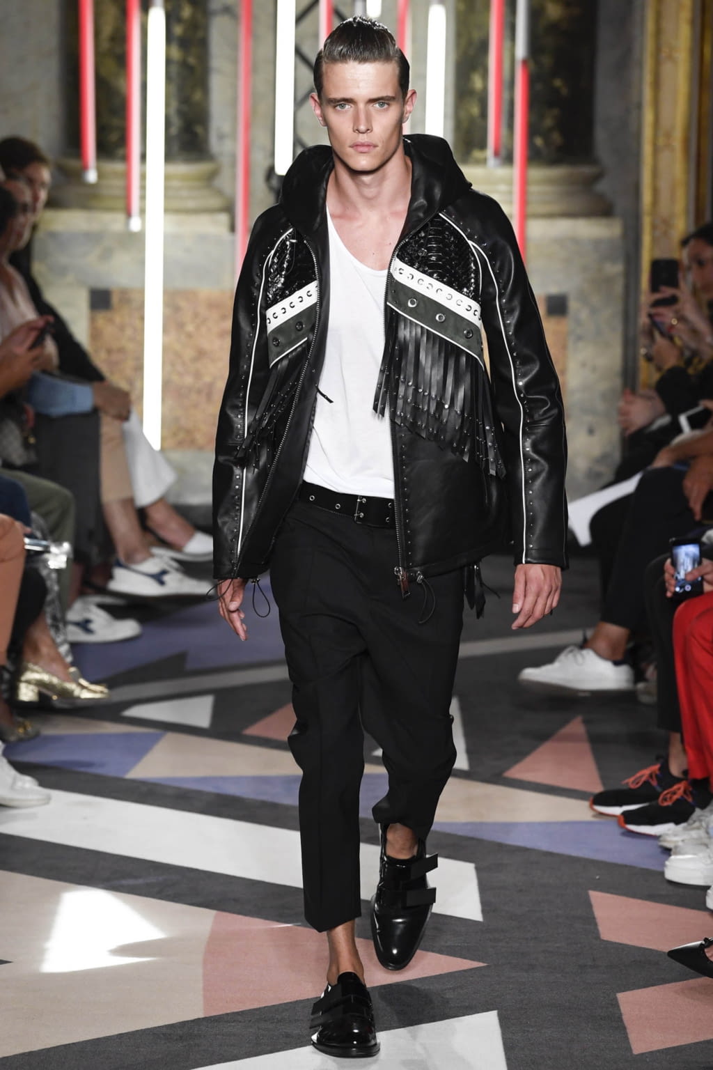 Fashion Week Milan Spring/Summer 2019 look 11 from the Les Hommes collection menswear