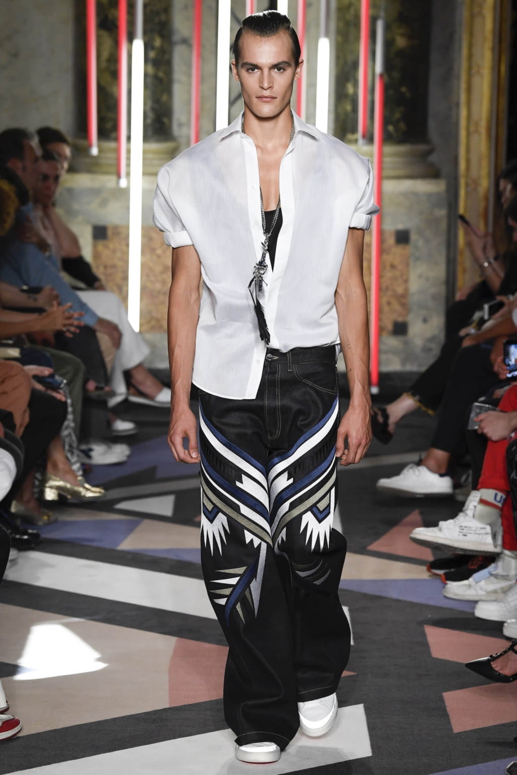 Fashion Week Milan Spring/Summer 2019 look 30 from the Les Hommes collection menswear