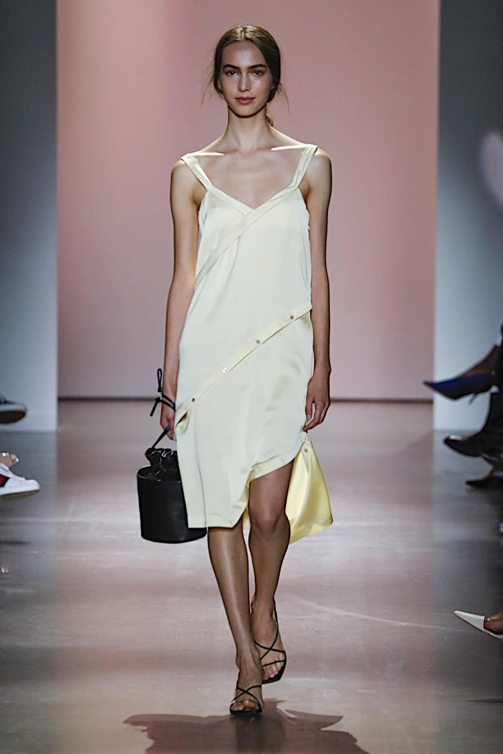 Fashion Week New York Spring/Summer 2020 look 6 de la collection Concept Korea womenswear