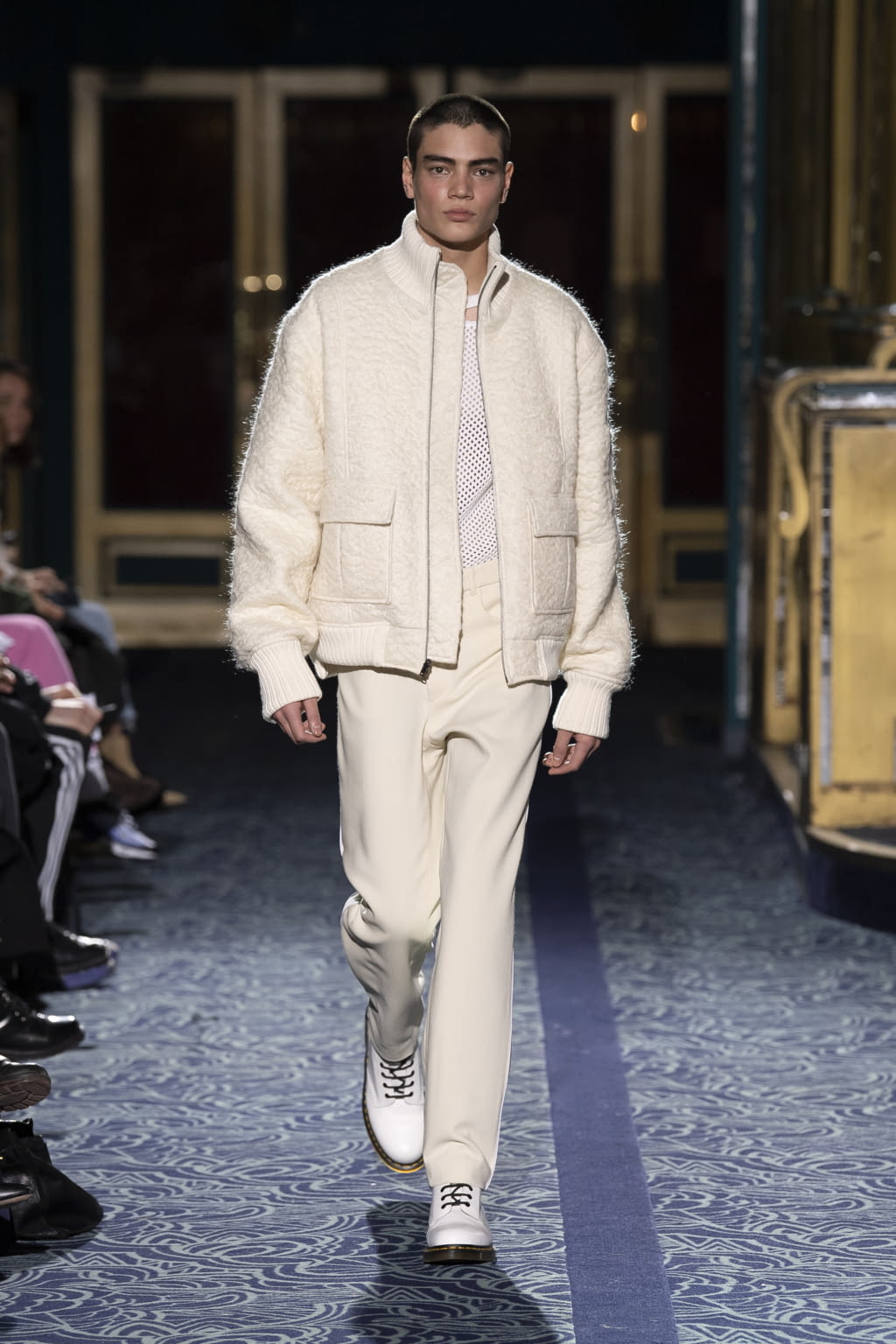 Fashion Week Paris Fall/Winter 2020 look 14 from the Louis Gabriel Nouchi collection 男装