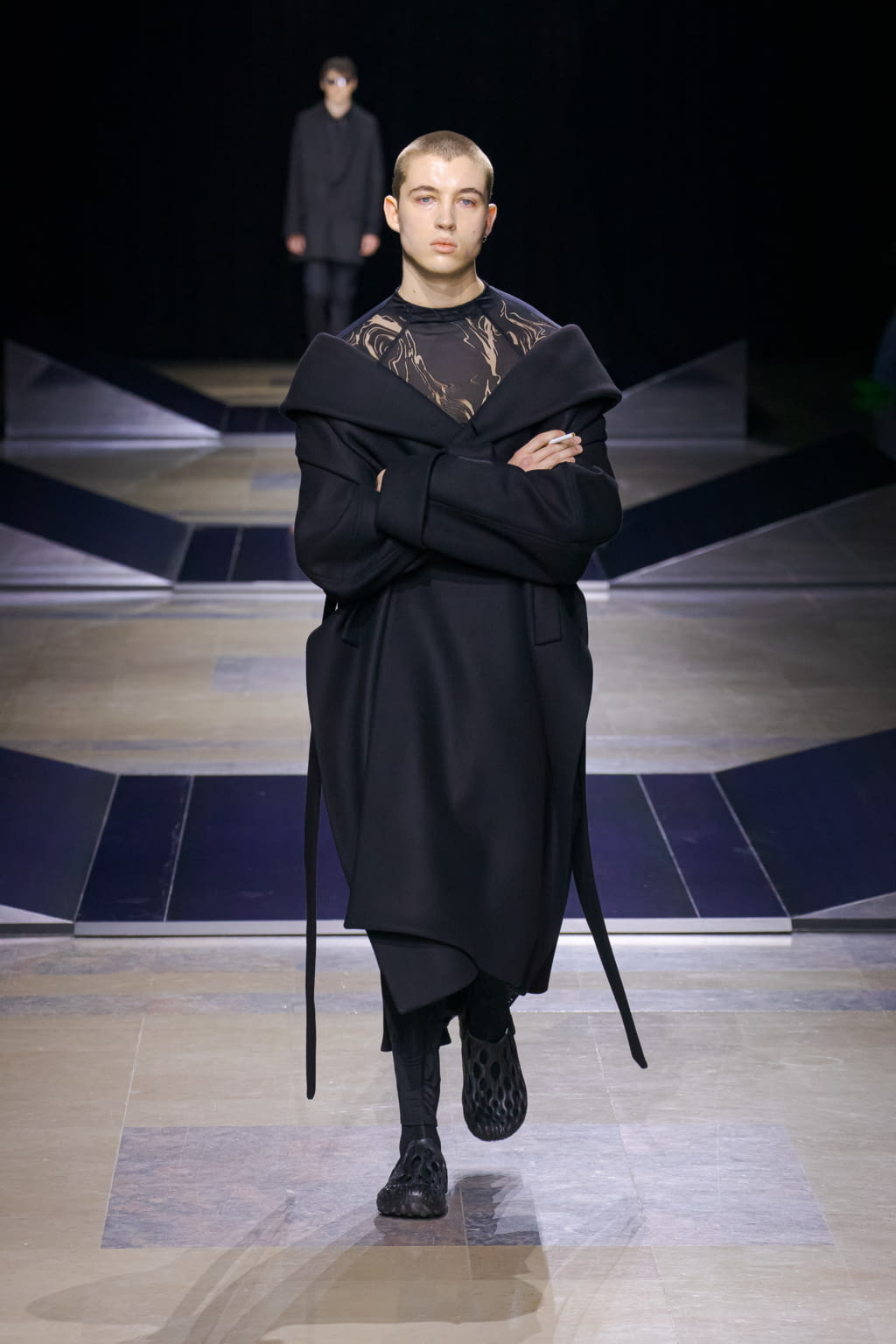 Fashion Week Paris Fall/Winter 2022 look 1 from the Louis Gabriel Nouchi collection menswear