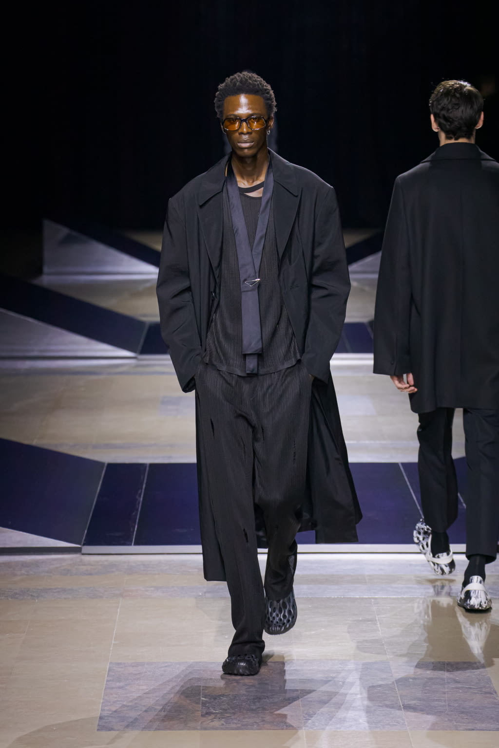 Fashion Week Paris Fall/Winter 2022 look 3 from the Louis Gabriel Nouchi collection 男装