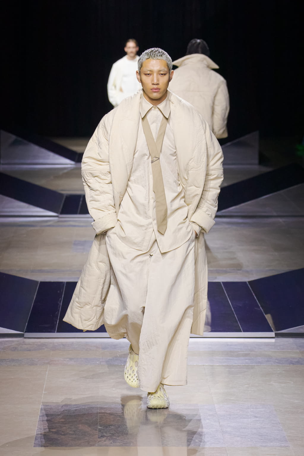 Fashion Week Paris Fall/Winter 2022 look 11 from the Louis Gabriel Nouchi collection 男装