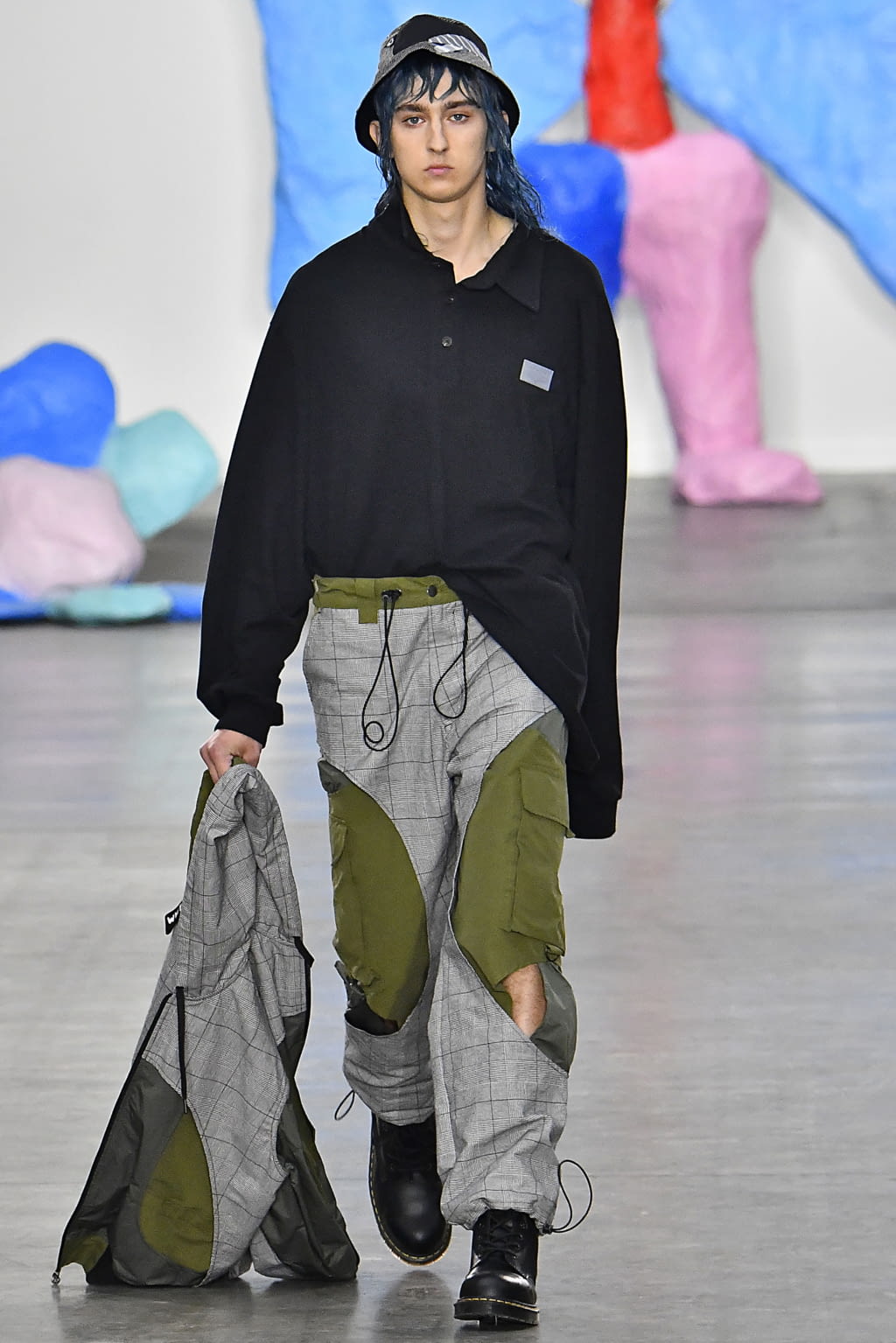 Fashion Week London Spring/Summer 2020 look 6 from the Liam Hodges collection 男装