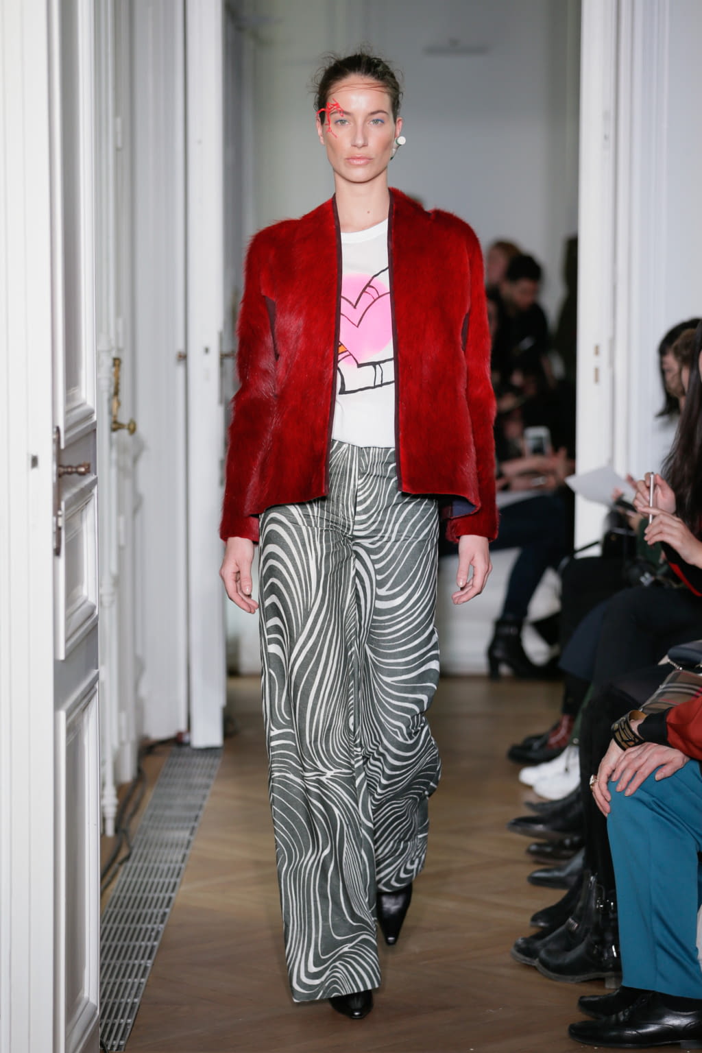 Fashion Week Paris Fall/Winter 2016 look 8 from the Liselore Frowijn collection womenswear