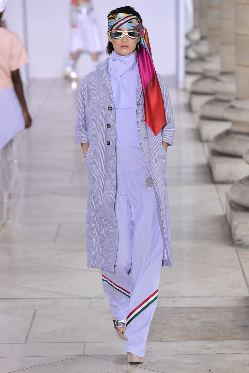 Fashion Week Paris Spring/Summer 2018 look 8 from the Liselore Frowijn collection 女装