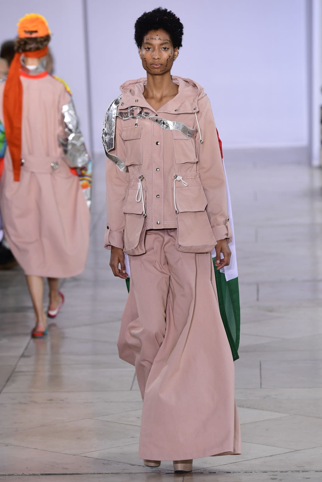 Fashion Week Paris Spring/Summer 2018 look 20 from the Liselore Frowijn collection womenswear