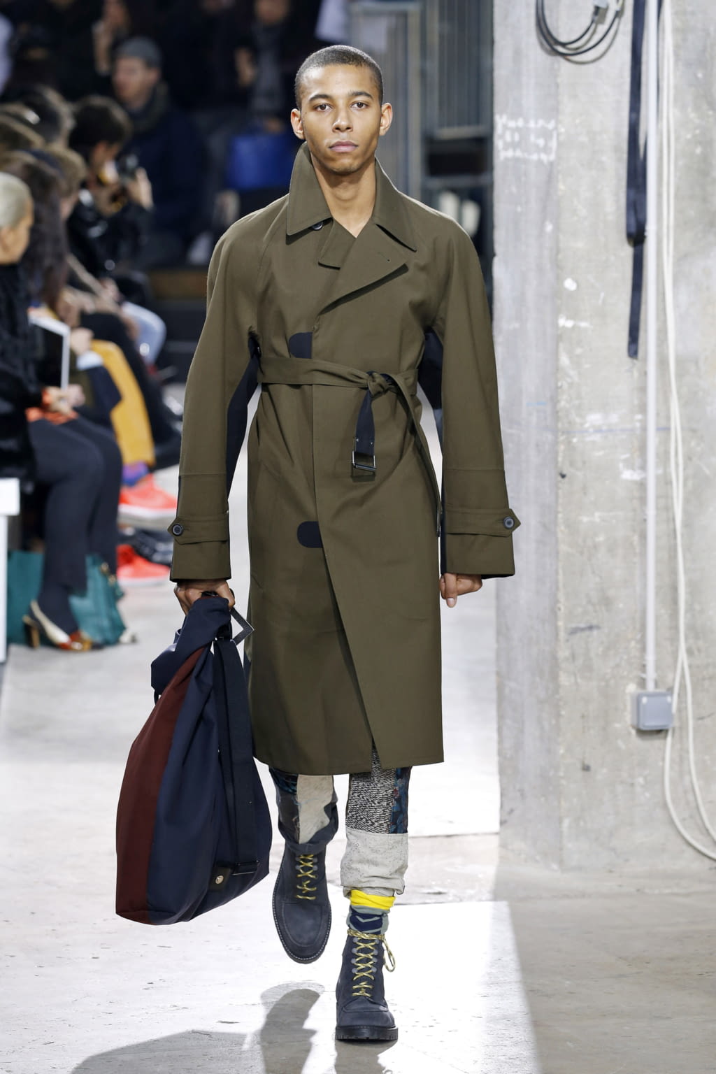 Fashion Week Paris Fall/Winter 2017 look 12 from the Lanvin collection menswear