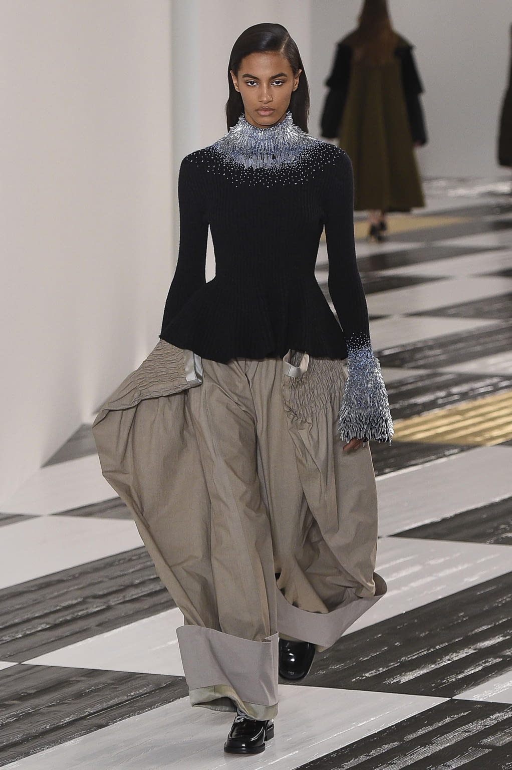 Fashion Week Paris Fall/Winter 2020 look 21 de la collection Loewe womenswear