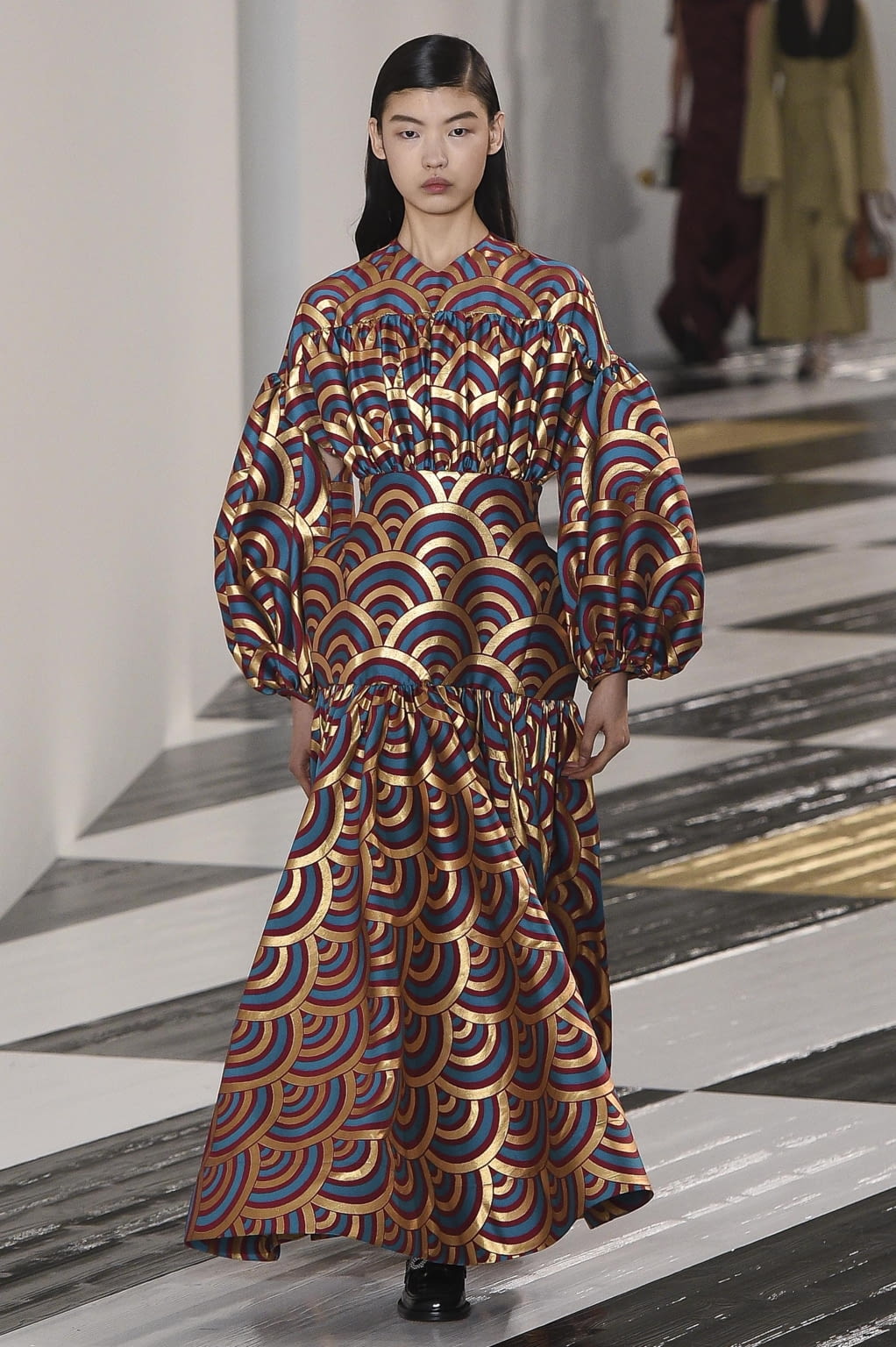 Fashion Week Paris Fall/Winter 2020 look 26 from the Loewe collection womenswear
