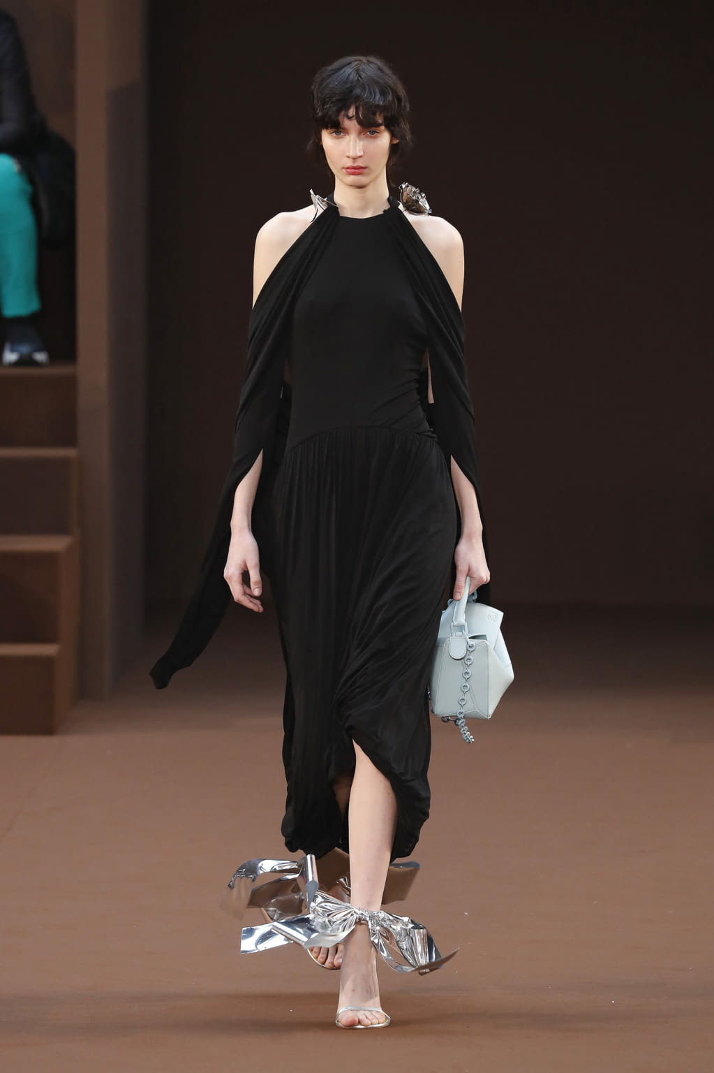 Fashion Week Paris Fall/Winter 2022 look 45 from the Loewe collection womenswear