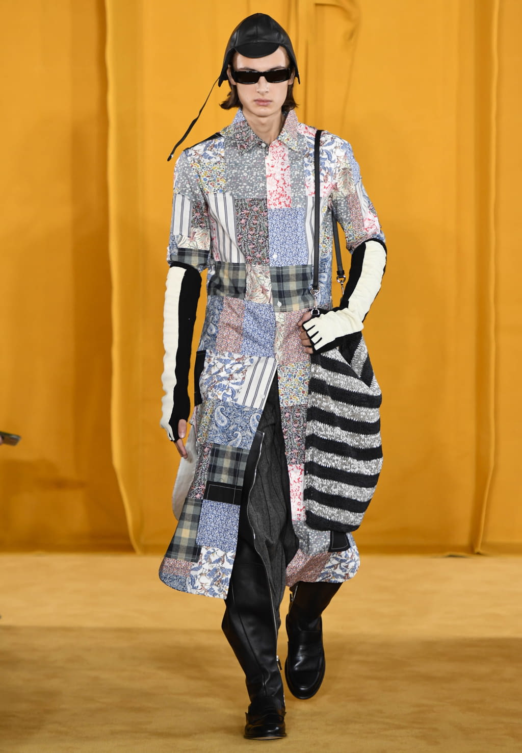 Fashion Week Paris Fall/Winter 2019 look 9 from the Loewe collection 男装