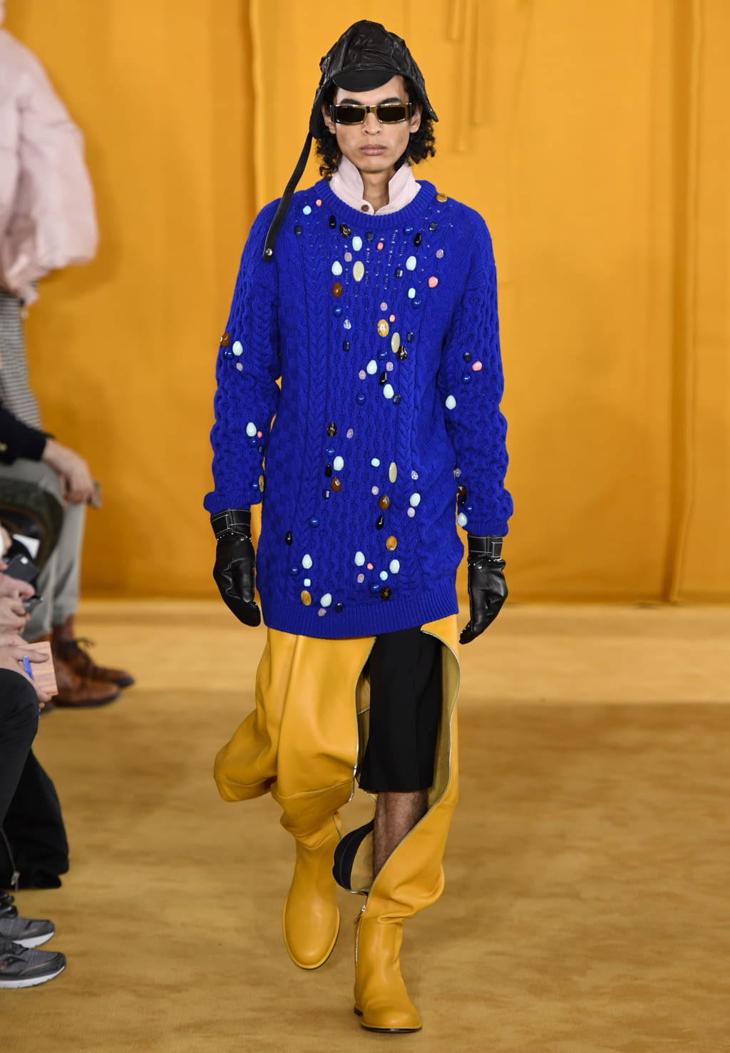 Fashion Week Paris Fall/Winter 2019 look 22 from the Loewe collection 男装