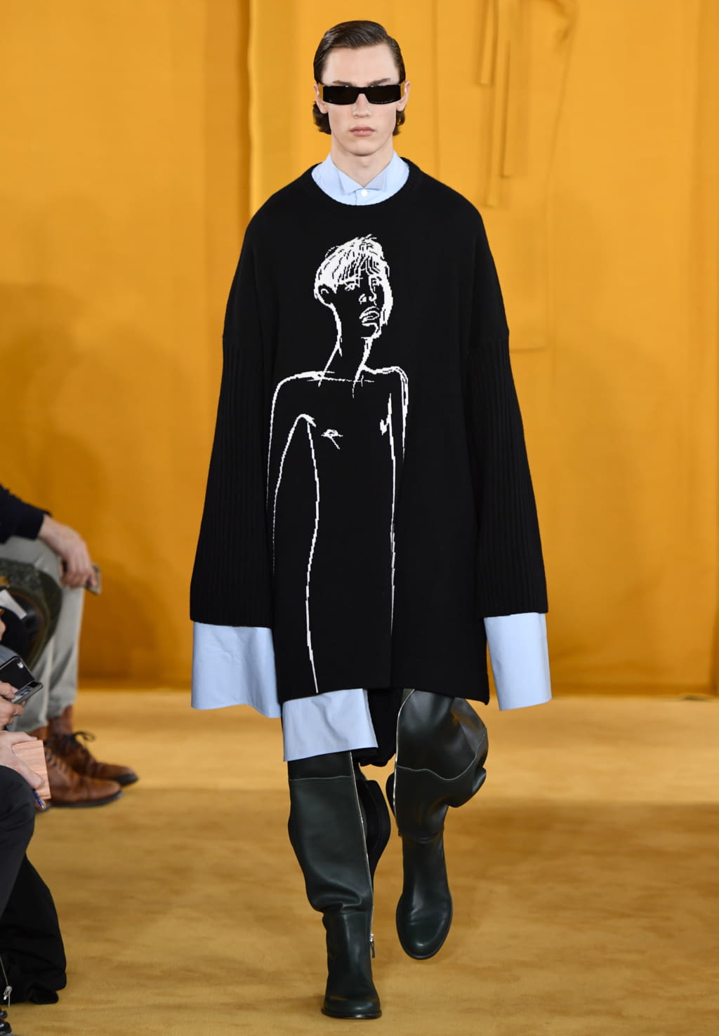 Fashion Week Paris Fall/Winter 2019 look 25 from the Loewe collection 男装