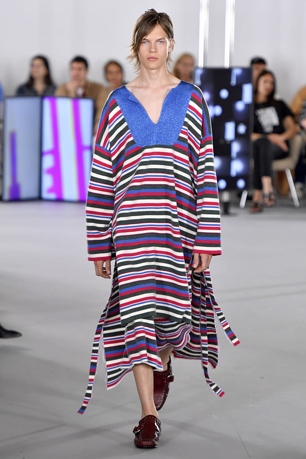 Fashion Week Paris Spring/Summer 2020 look 39 de la collection Loewe menswear