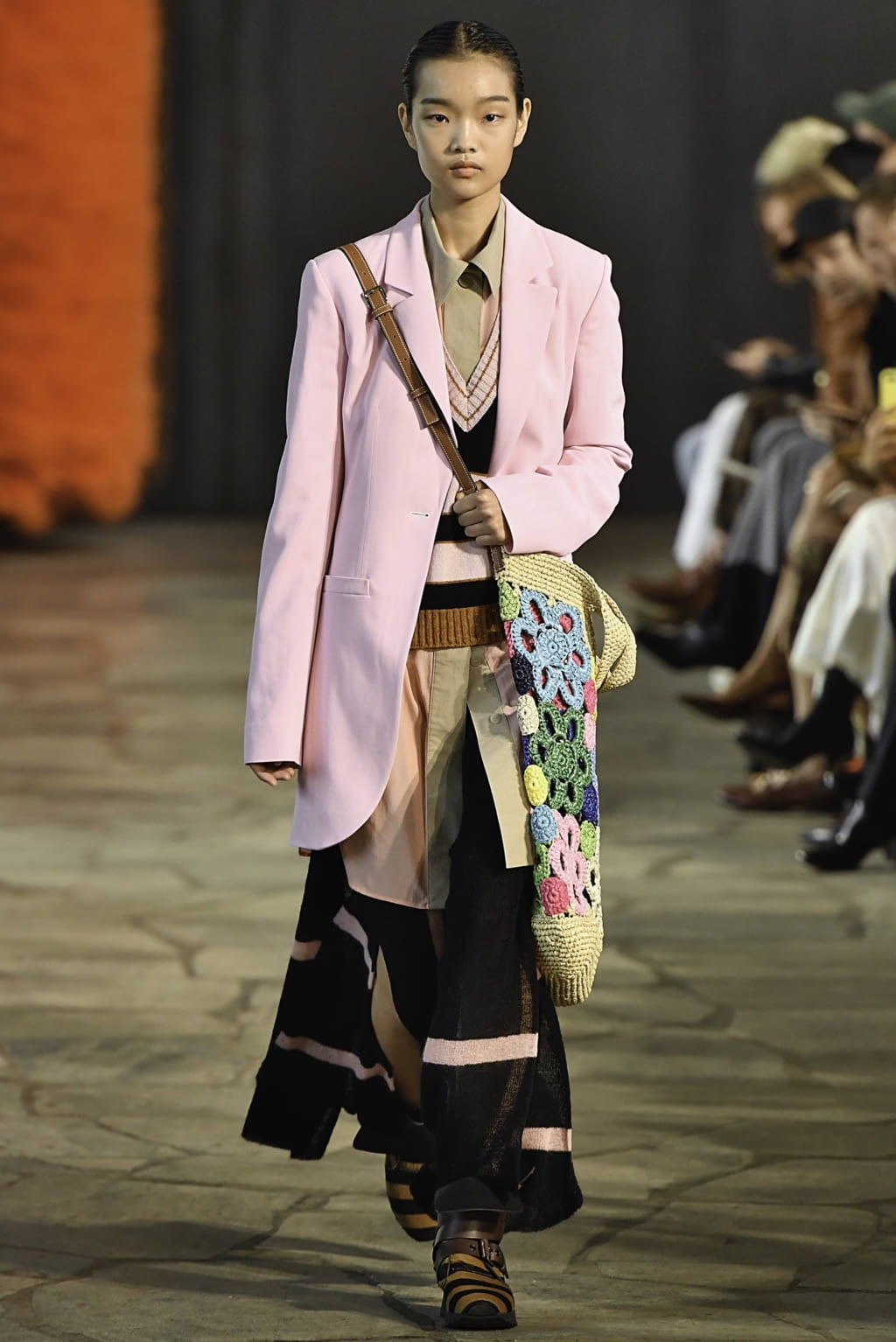 Fashion Week Paris Spring/Summer 2019 look 16 from the Loewe collection womenswear