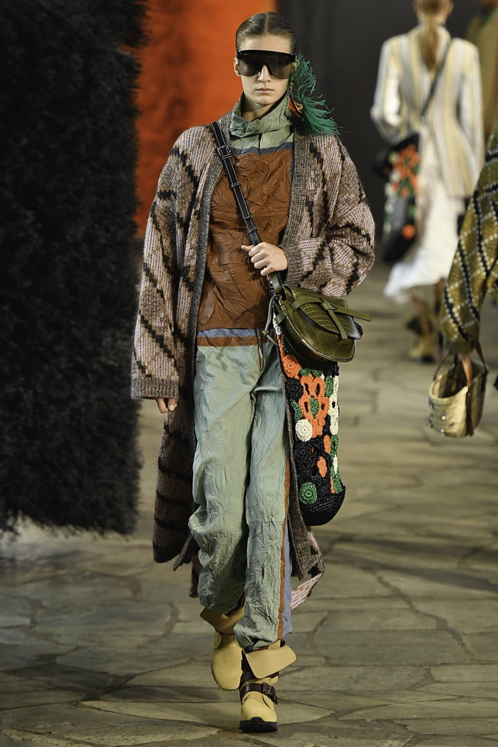 Fashion Week Paris Spring/Summer 2019 look 31 from the Loewe collection 女装
