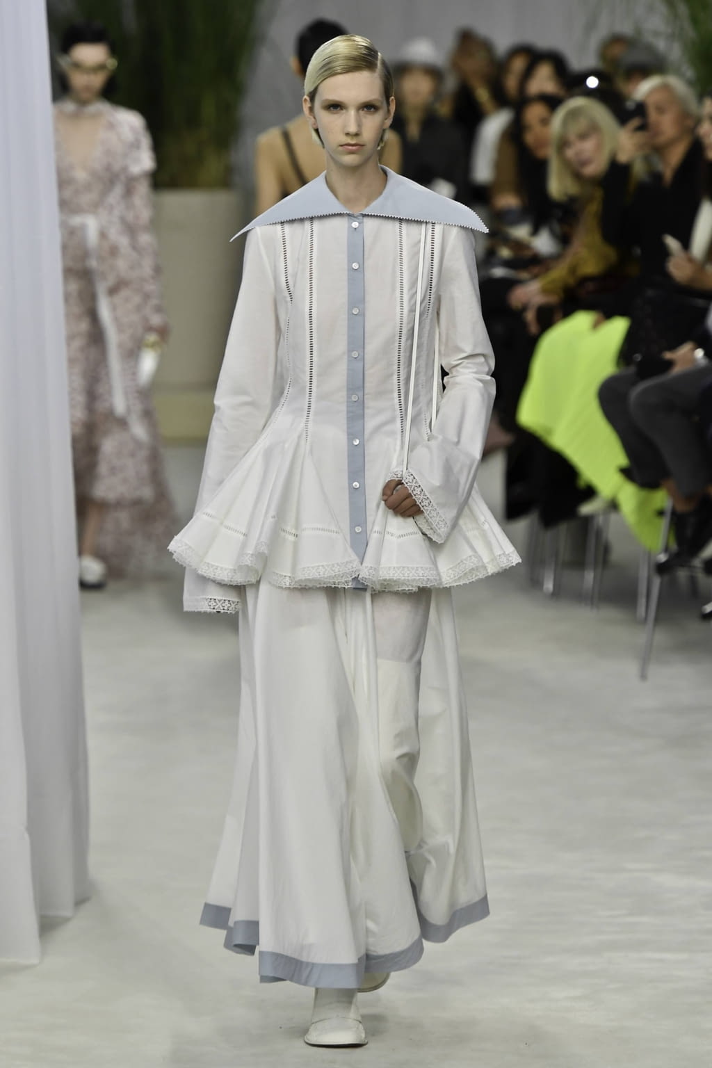 Fashion Week Paris Spring/Summer 2020 look 11 from the Loewe collection 女装