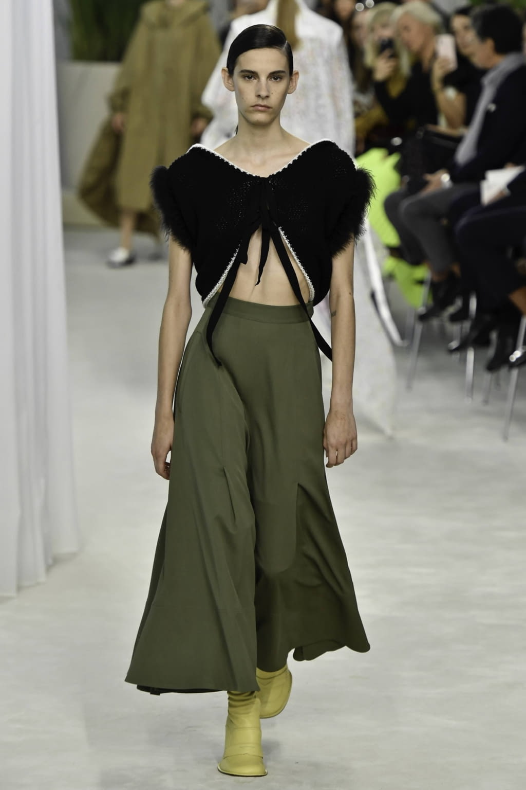 Fashion Week Paris Spring/Summer 2020 look 25 from the Loewe collection 女装