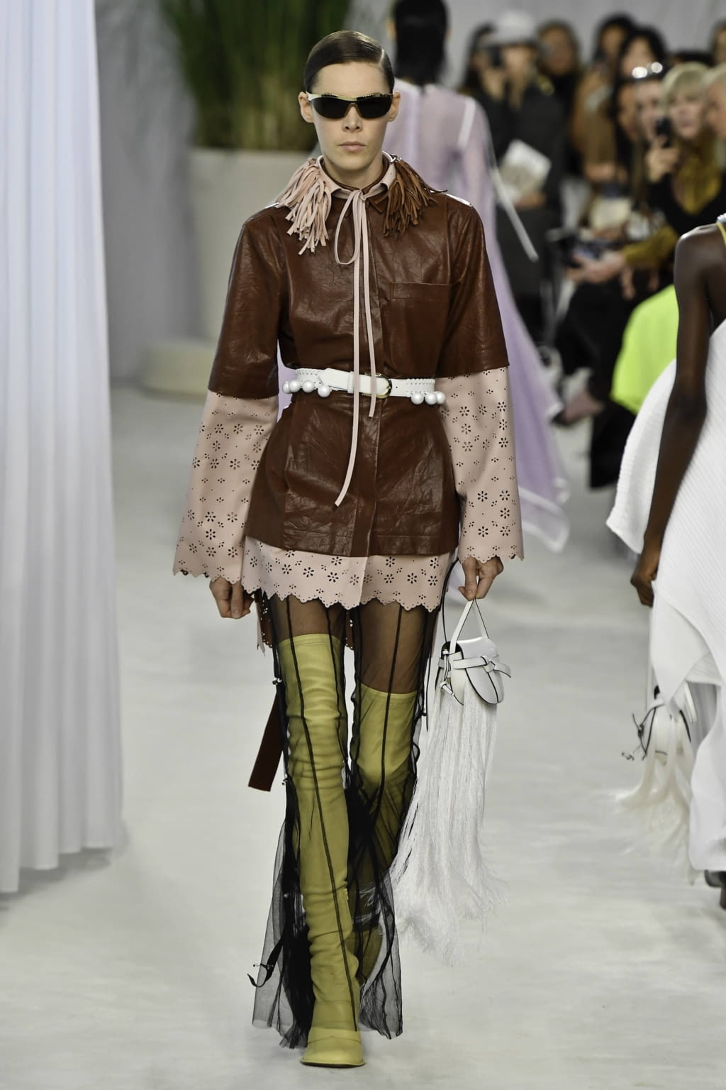 Fashion Week Paris Spring/Summer 2020 look 29 from the Loewe collection womenswear