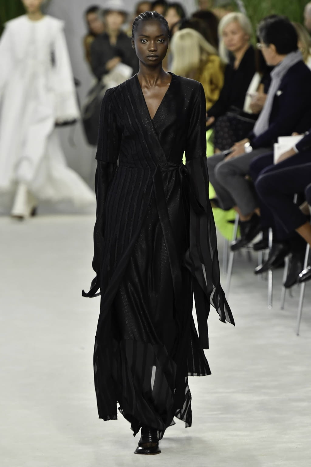 Fashion Week Paris Spring/Summer 2020 look 36 from the Loewe collection womenswear