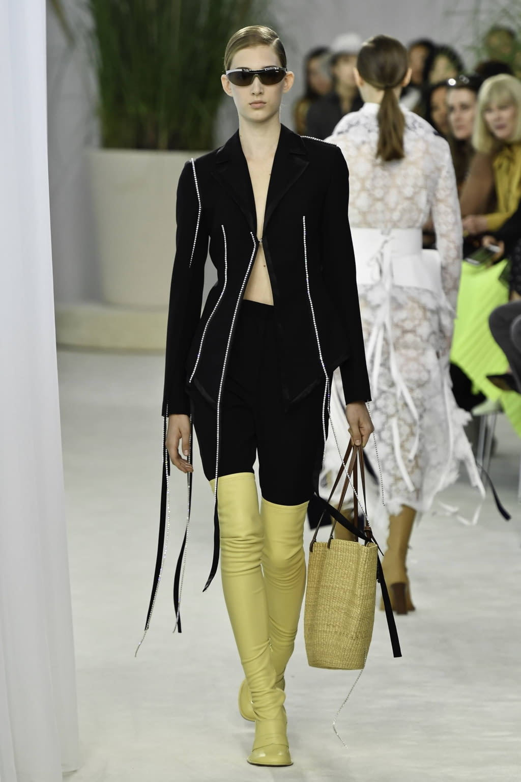 Fashion Week Paris Spring/Summer 2020 look 38 from the Loewe collection 女装