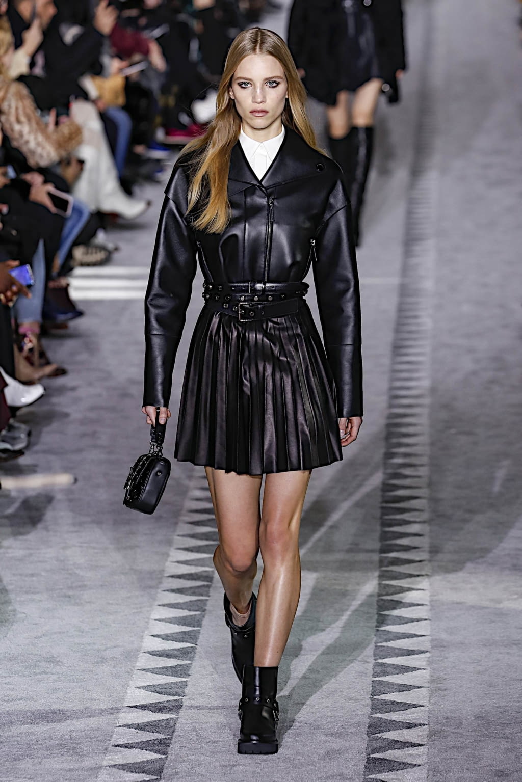 Fashion Week New York Fall/Winter 2019 look 10 from the Longchamp collection womenswear