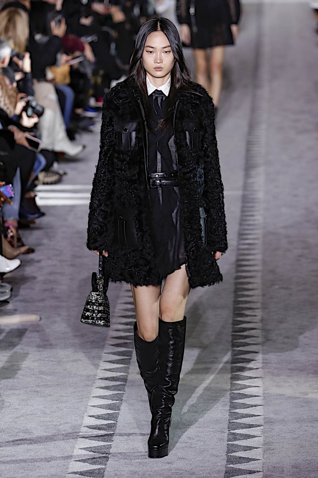Fashion Week New York Fall/Winter 2019 look 11 from the Longchamp collection 女装