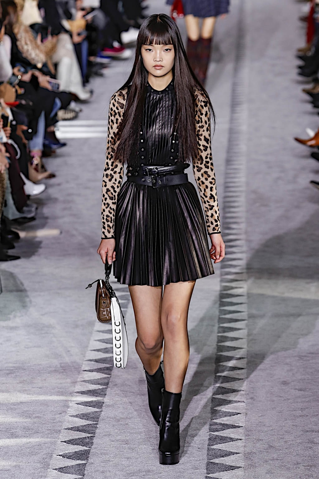 Fashion Week New York Fall/Winter 2019 look 22 from the Longchamp collection womenswear