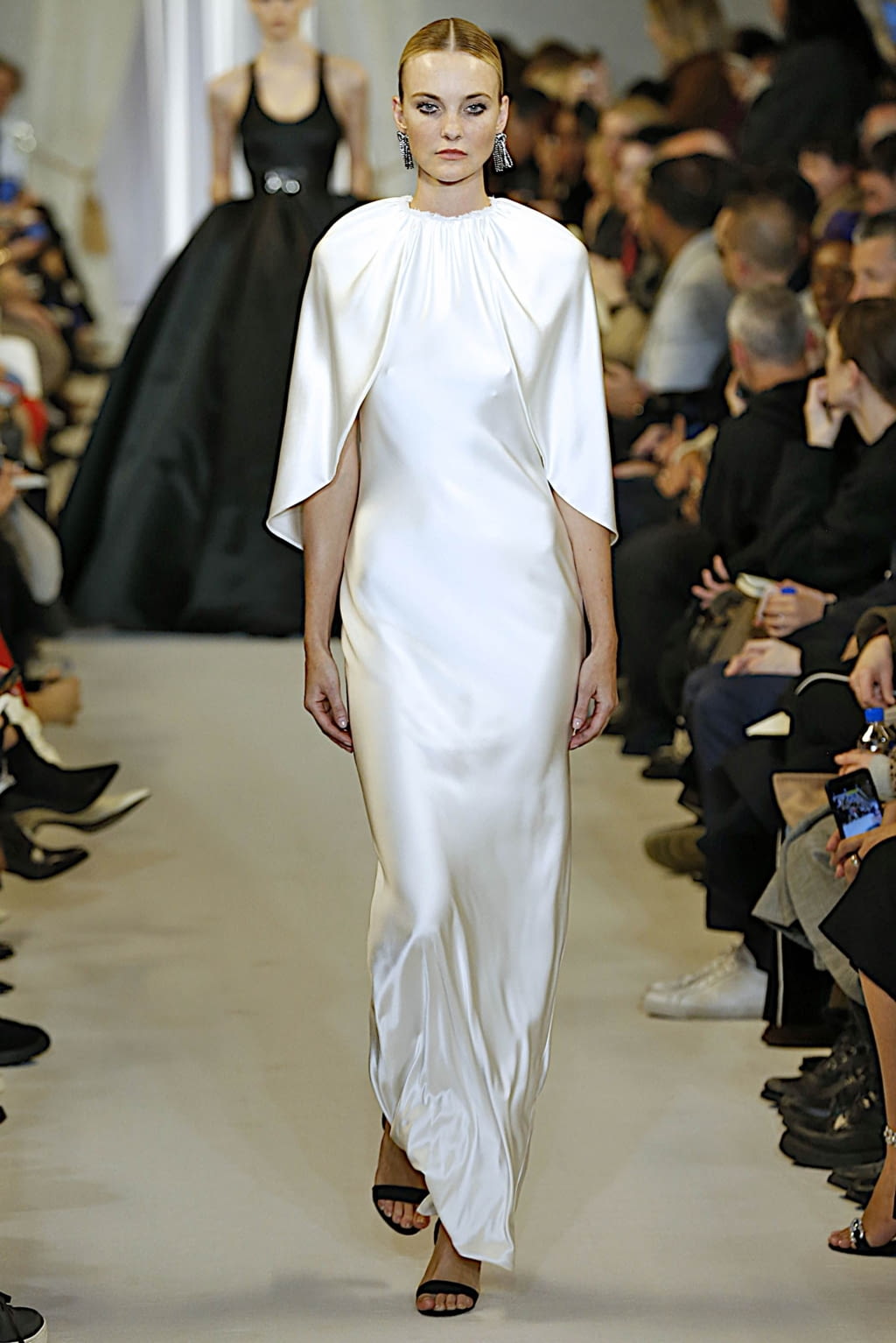 Fashion Week New York Fall/Winter 2019 look 37 from the Brandon Maxwell collection 女装