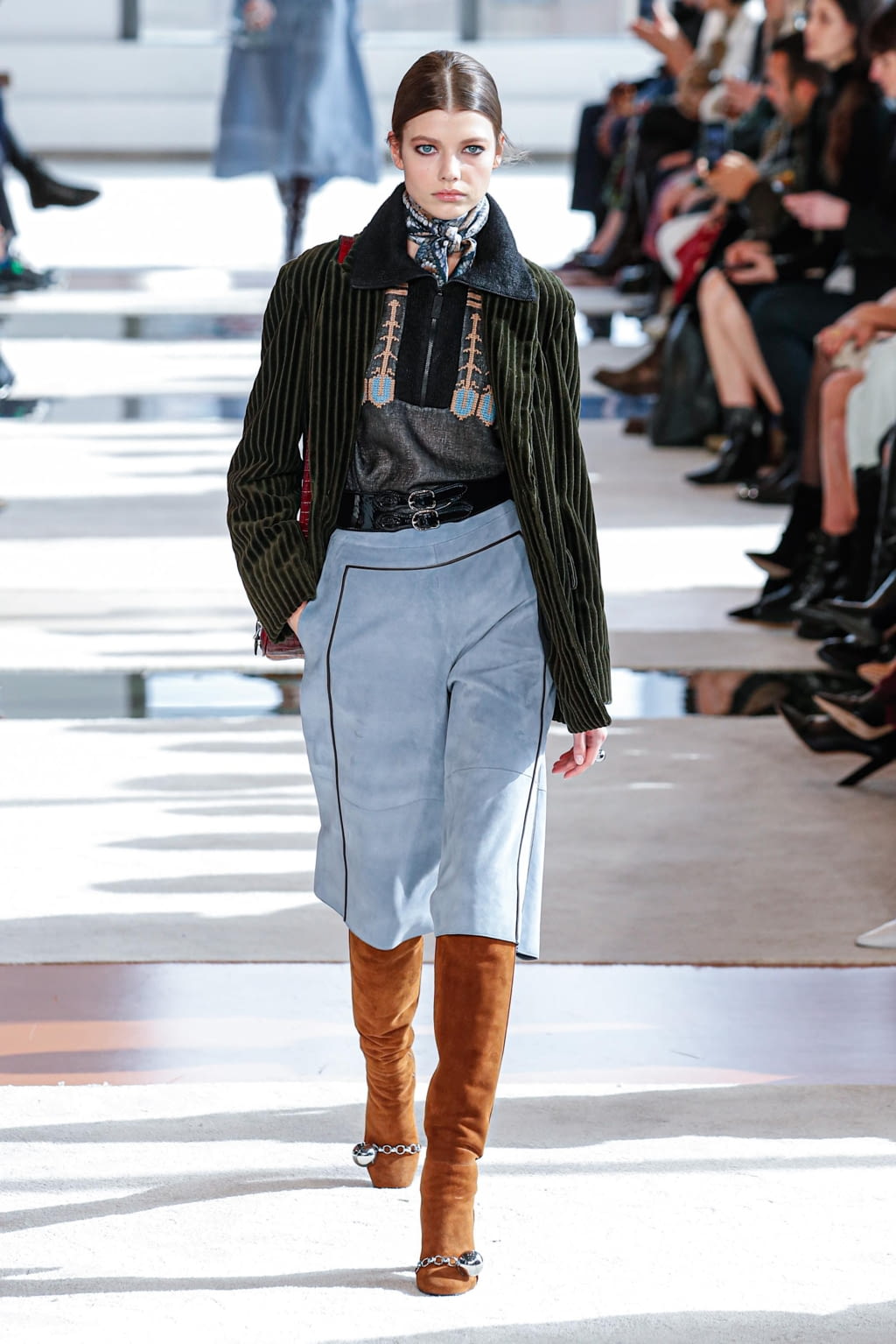 Fashion Week New York Fall/Winter 2020 look 13 from the Longchamp collection womenswear