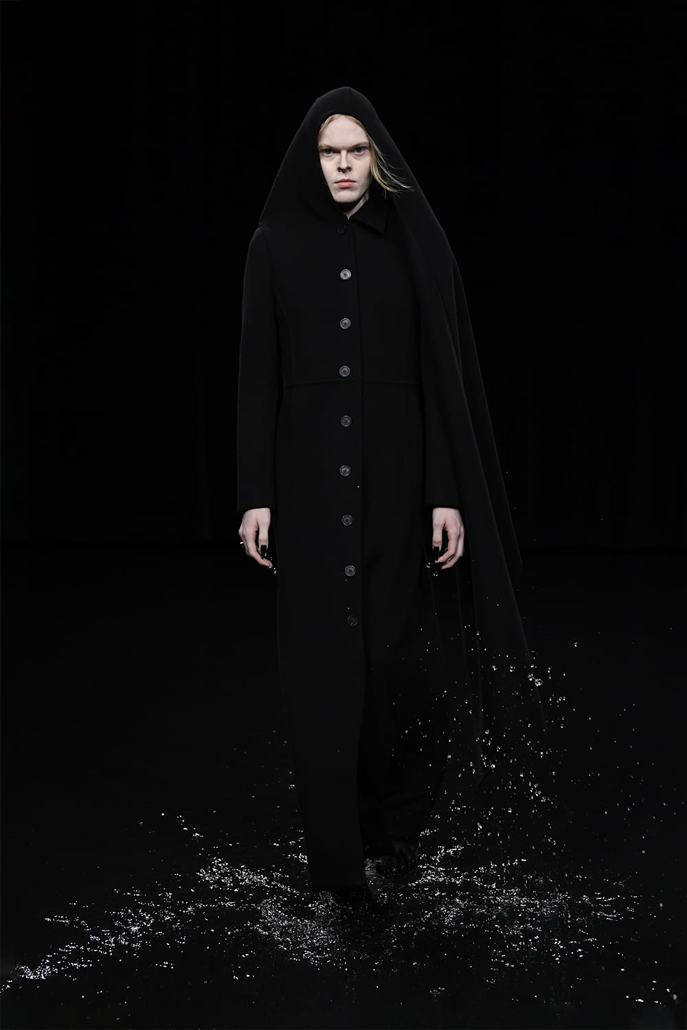 Fashion Week Paris Fall/Winter 2020 look 3 de la collection Balenciaga womenswear