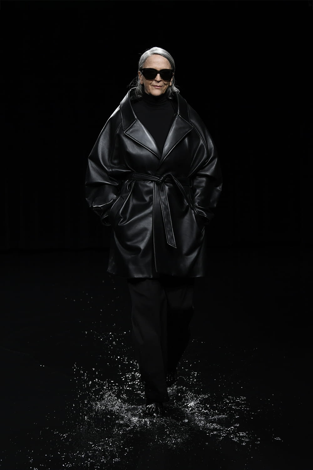 Fashion Week Paris Fall/Winter 2020 look 11 de la collection Balenciaga womenswear