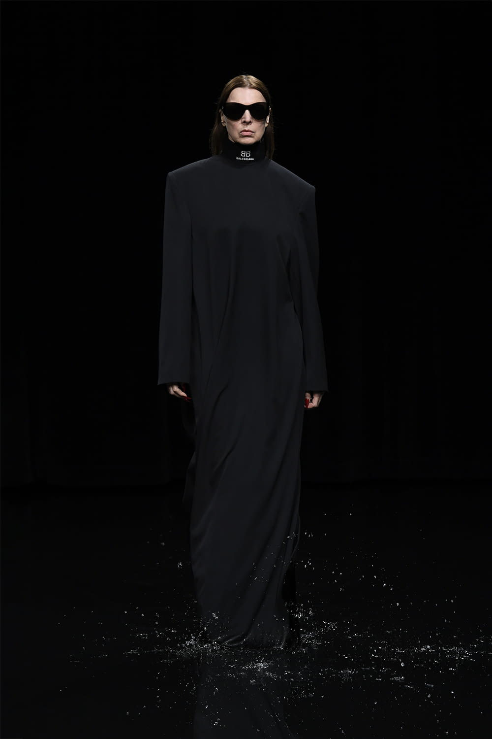 Fashion Week Paris Fall/Winter 2020 look 13 from the Balenciaga collection womenswear