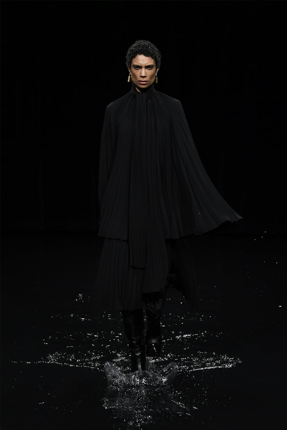Fashion Week Paris Fall/Winter 2020 look 21 de la collection Balenciaga womenswear