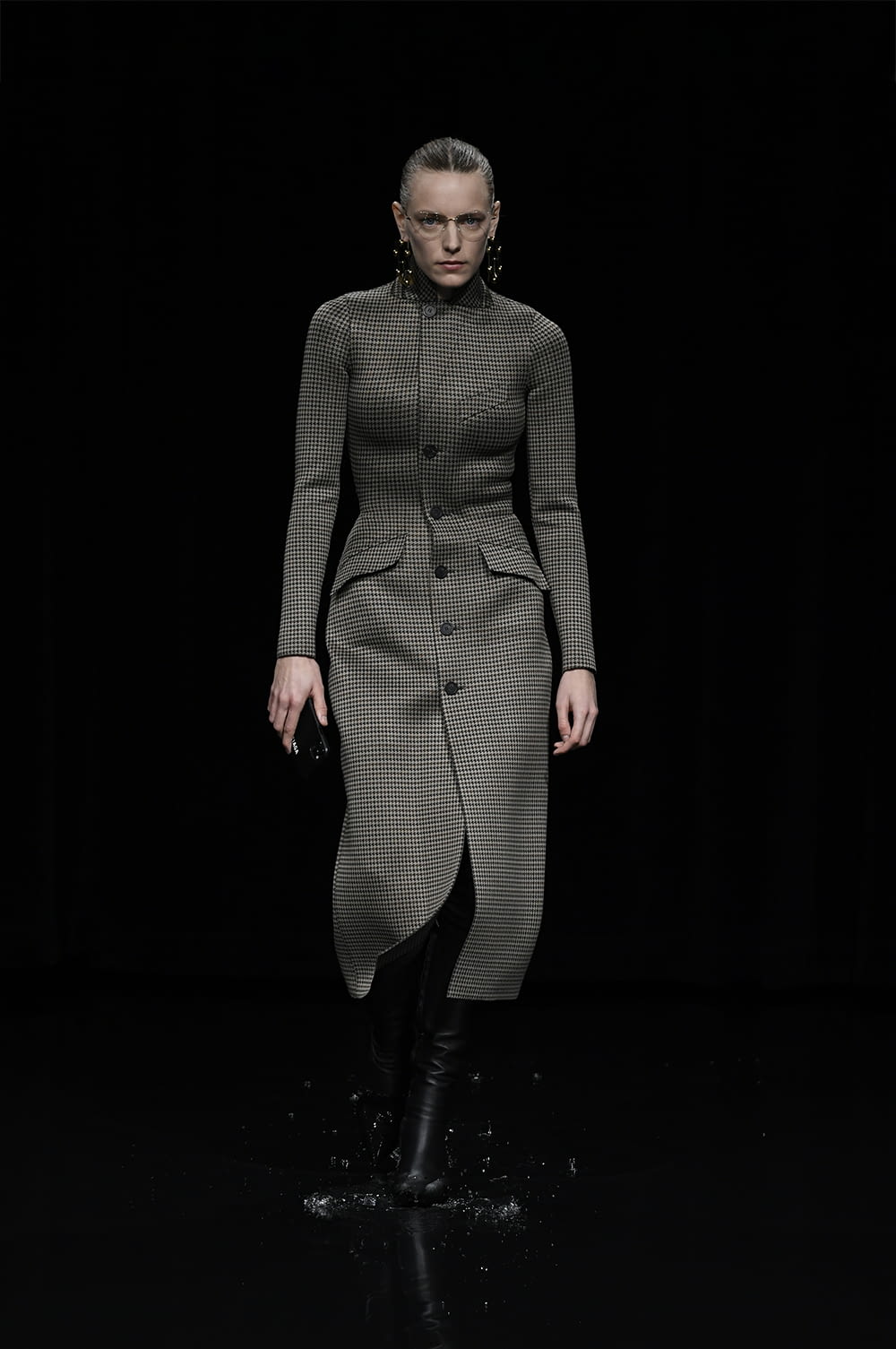 Fashion Week Paris Fall/Winter 2020 look 59 from the Balenciaga collection womenswear