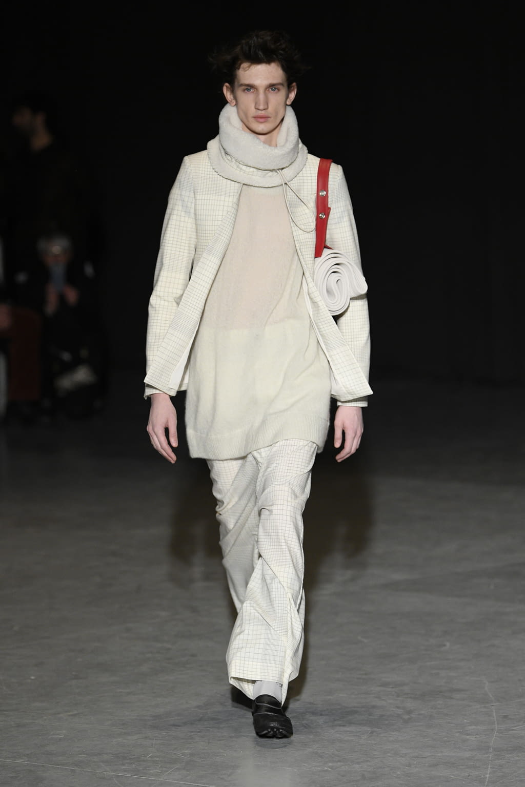 Fashion Week Milan Fall/Winter 2020 look 6 de la collection Sunnei menswear