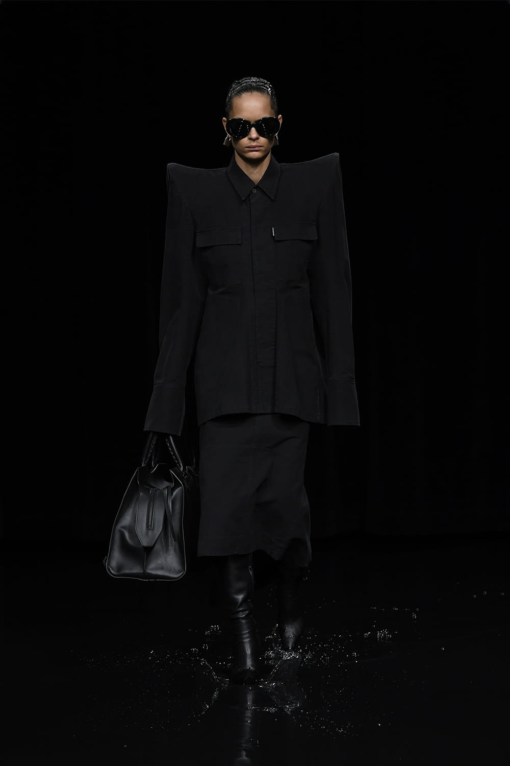 Fashion Week Paris Fall/Winter 2020 look 73 from the Balenciaga collection womenswear