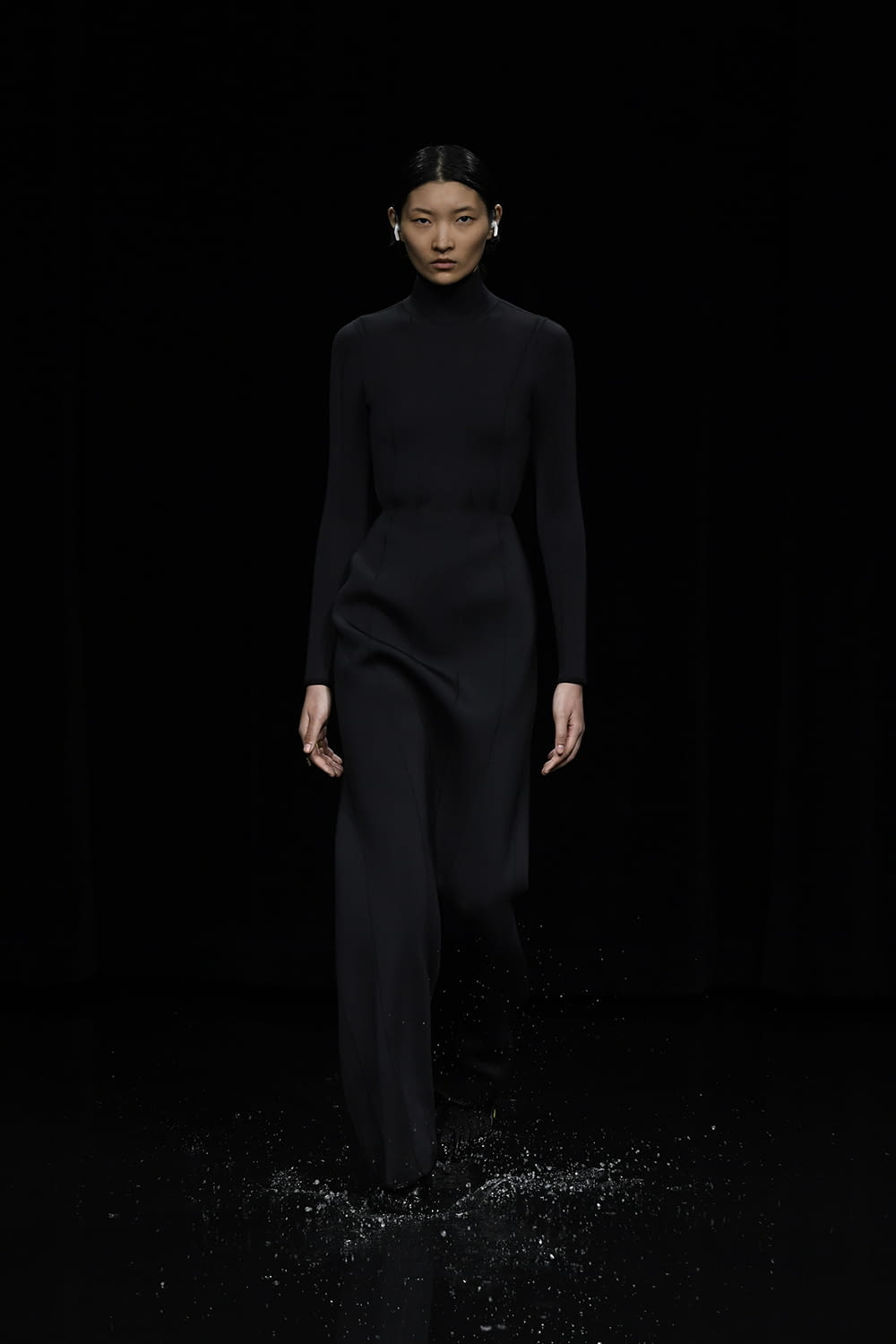 Fashion Week Paris Fall/Winter 2020 look 101 from the Balenciaga collection 女装