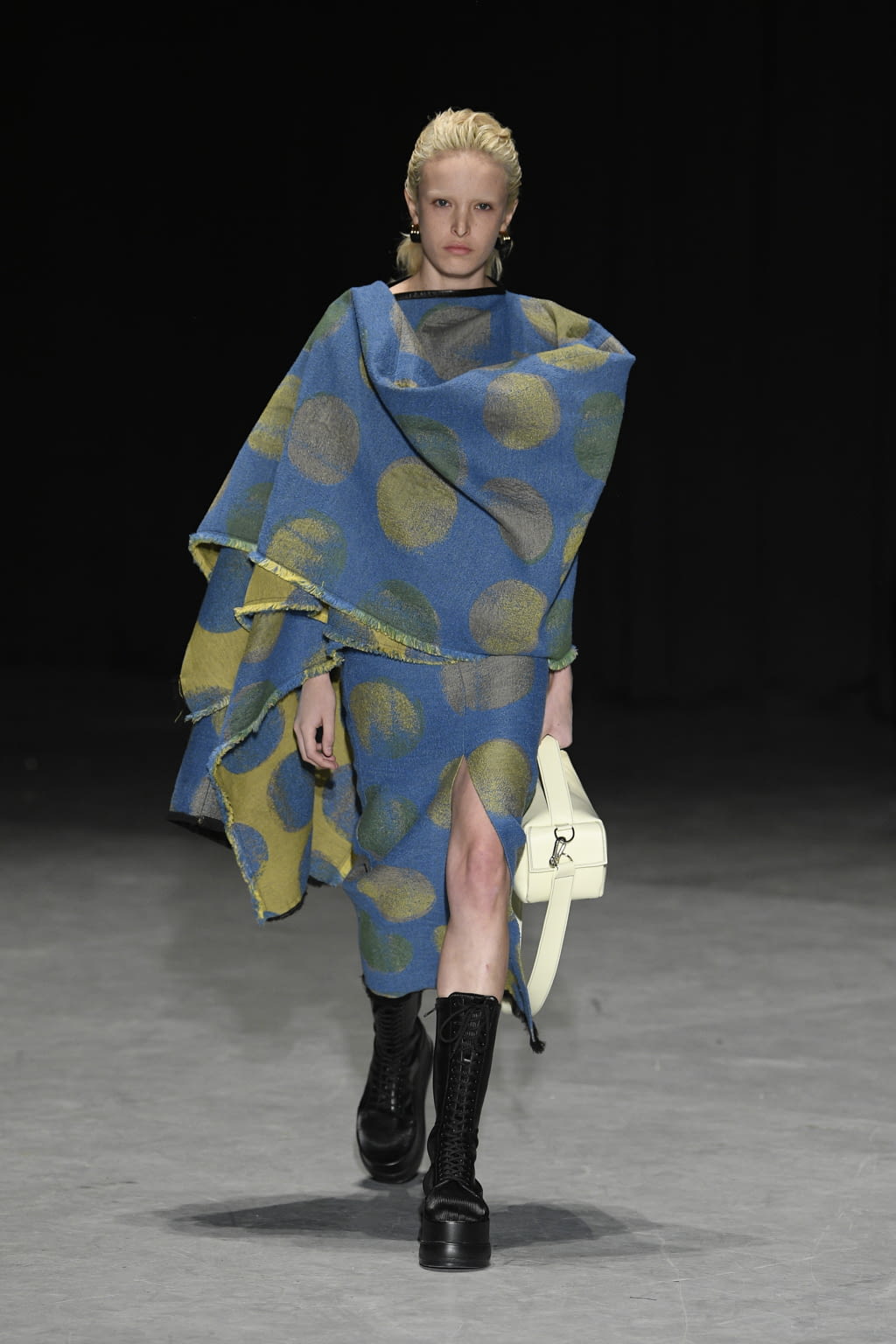 Fashion Week Milan Fall/Winter 2020 look 21 from the Sunnei collection 男装