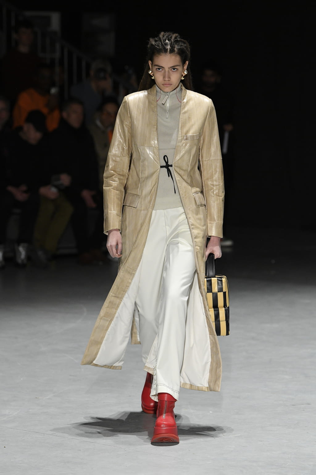 Fashion Week Milan Fall/Winter 2020 look 31 from the Sunnei collection 男装